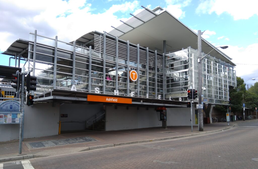 Ashfield_railway_station_28_August_2017_04