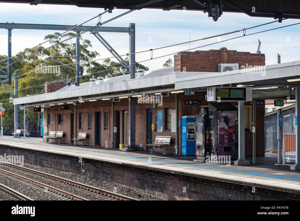 toongabbie-railway-station-in-sydney-australia-june-2018-a-new-awning-lights-and-signage-hides-much-of-the-original-art-deco-design-of-the-platform-PAYH78